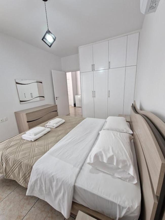 Laertis Apartments - By Imh Travel & Tours Pafos Dış mekan fotoğraf