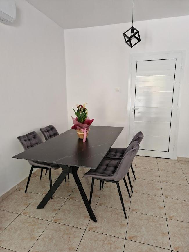 Laertis Apartments - By Imh Travel & Tours Pafos Dış mekan fotoğraf