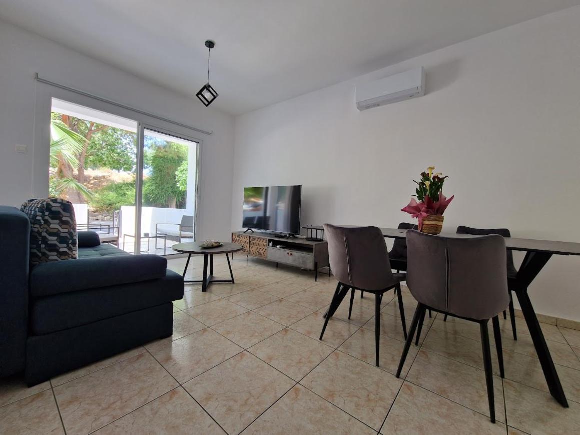 Laertis Apartments - By Imh Travel & Tours Pafos Dış mekan fotoğraf